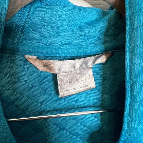 Nike Dri Fit Women’s Zip Up Quilted Hooded Jacket Bright Blue Size Medium GUC - Picture 6 of 8